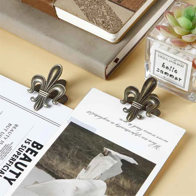 Fleur de Lis Journal Clip