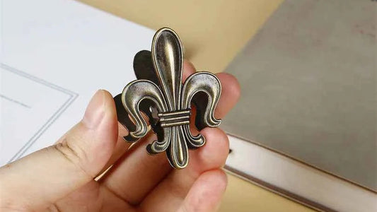 Fleur de Lis Journal Clip